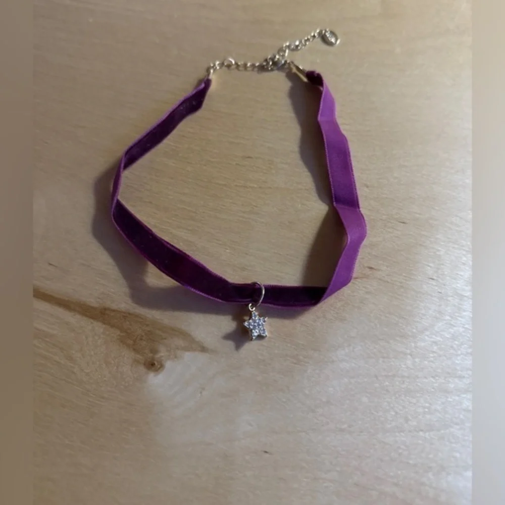 Claire’s Purple Ribbon Choker 🌟
